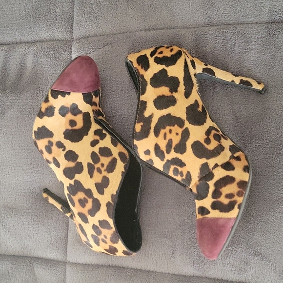 Jessica Simpson leopard pumps - Picture 3 of 3